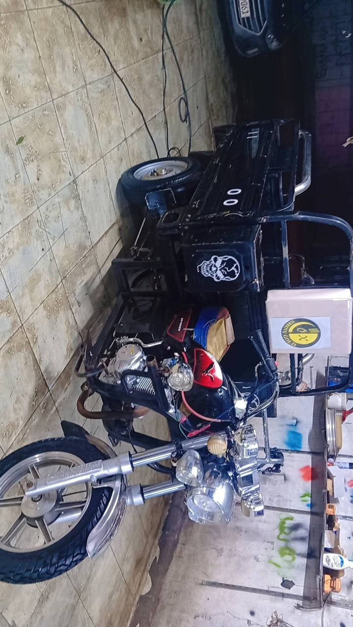 السلام عليكم ستوته للبيع موديل 22 ماكينه 26 اوراق اصولي مال بلال المكان حله نادره الثانيه السعر خاص ***********
