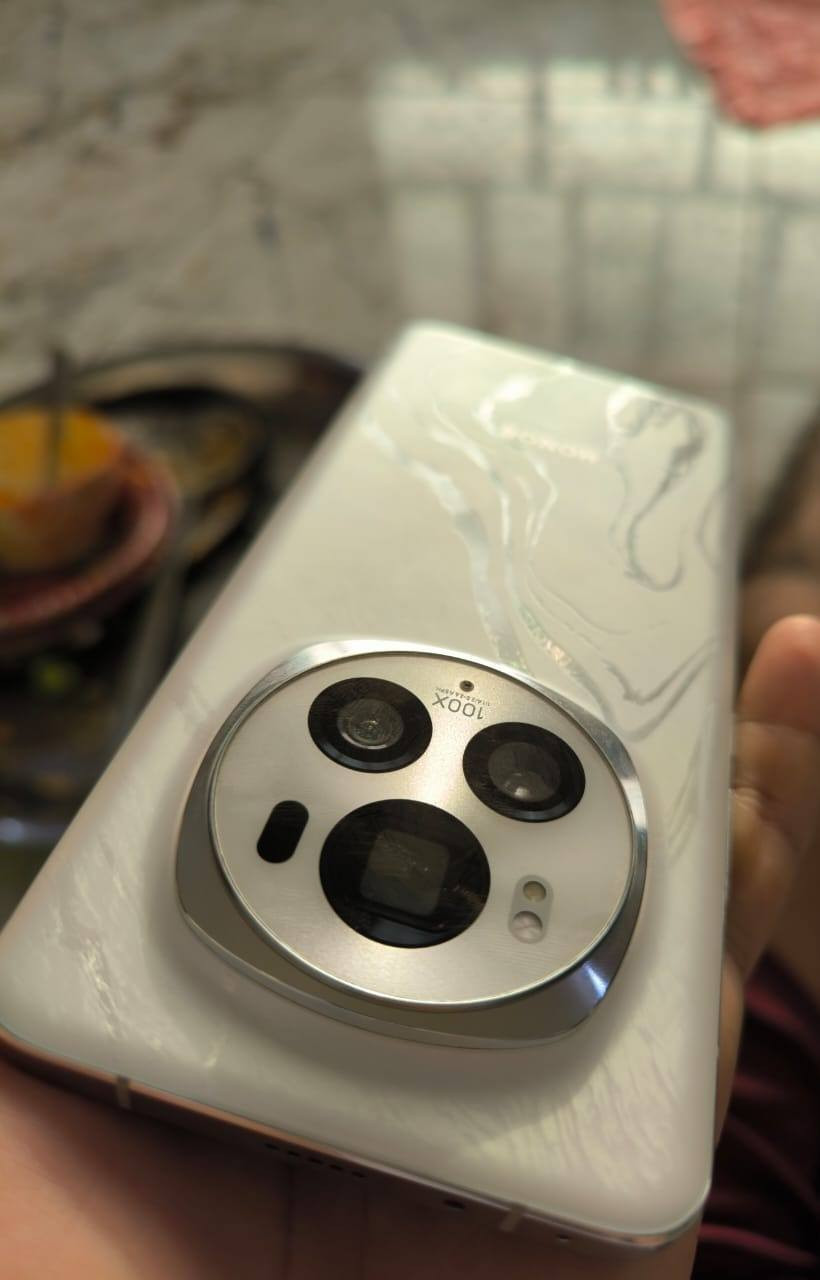 هونر ماجيك ٦ برو للبيع
السلام عليكم 

هونر ماجيك ٦ برو جهاز كامل ملحقات شرط الجهاز مابي خدش واستخدامه جدا قليل لون ابيض مميز مواصفات الجهاز معروفة ميحتاج اذكره سعره ٦٧٥ الف وبي مجال مكاني نجف


**إذا كنت صاحب هذا الإعلان وتريد حذفه لأي سبب، رجاءا أرسل رسالة إلى الدعم الفني**