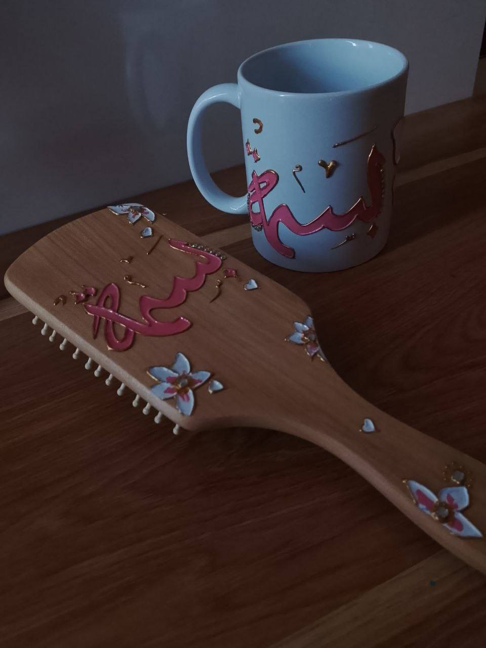 كوب وفرشة شعر
#اكسبلور
#ديالى
#الخالص


**إذا كنت صاحب هذا الإعلان وتريد حذفه لأي سبب، رجاءا أرسل رسالة إلى الدعم الفني**