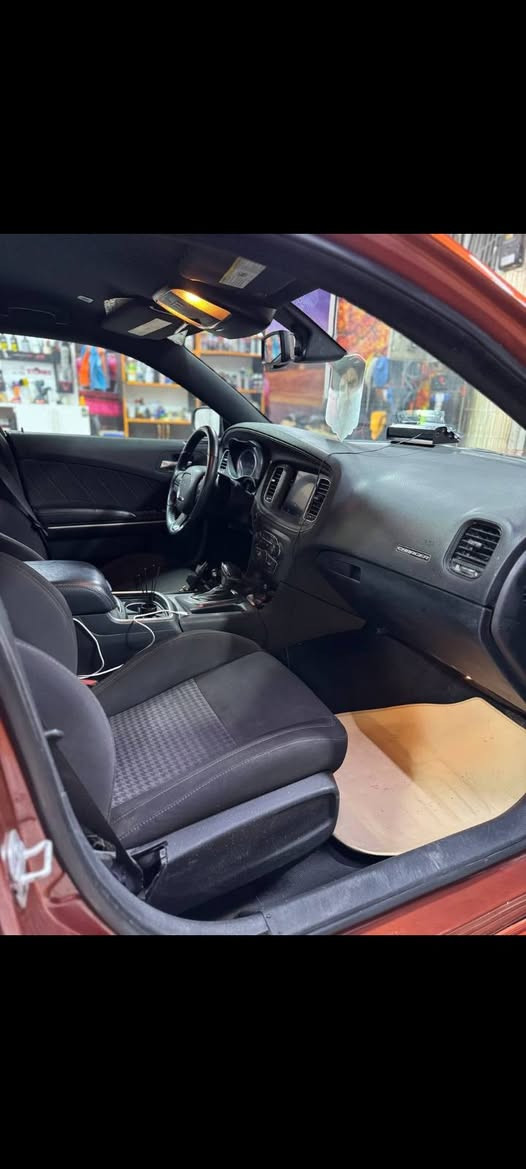 سلام عليكم
جارجر ( سكات SRT ) 6400 🐝
الموديل : 2021  اصل 
رقم : اربيل 
حادث : جاملغ خلفي الايسر وصارت بيهة ضربة بلعراق 
مواصفات السيارة 
فجوج برمبو 
سلايد روف 
شاشه كبيرة 
غرفه مختمه سكات باك نحله
خزن ميموري + كشنات تدفئه تبريد امامي
دركه كهرباء + هيتر 
 
تفريغ + برمجه فول سيفتي 
بلكات ريسنك جديدة 
فيت بم ريسنك
اويل كاج كان
شوته مفتوحه
تايرات خلفيه 315 جدد
امامي 275 جدد
…
مكينه كير حدادية اكسل بحالة ممتازه 100‎%‎ تخم تايرات 
على ايدي تصوير موجود 
مكان السيارة ميسان
السعر : ١٩٥  مجال بسيط 
اي استفسار
رقم *********** 
غير متواجد على فيس بك واتساب فقط
