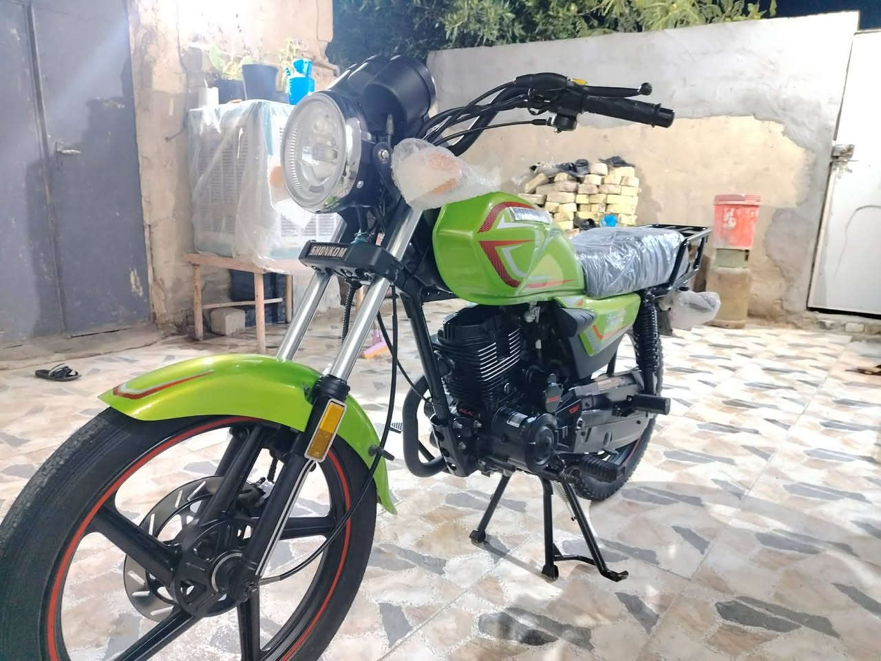 شباب السلام عليكم 
#دراجه دايون عضم موديل ٢٧ اوراق اسكنر 
طالعه من الوكيل صايريلها سبوع 
العنوان غماس 
مكلف بنشر صاحب الدرجه ***********
