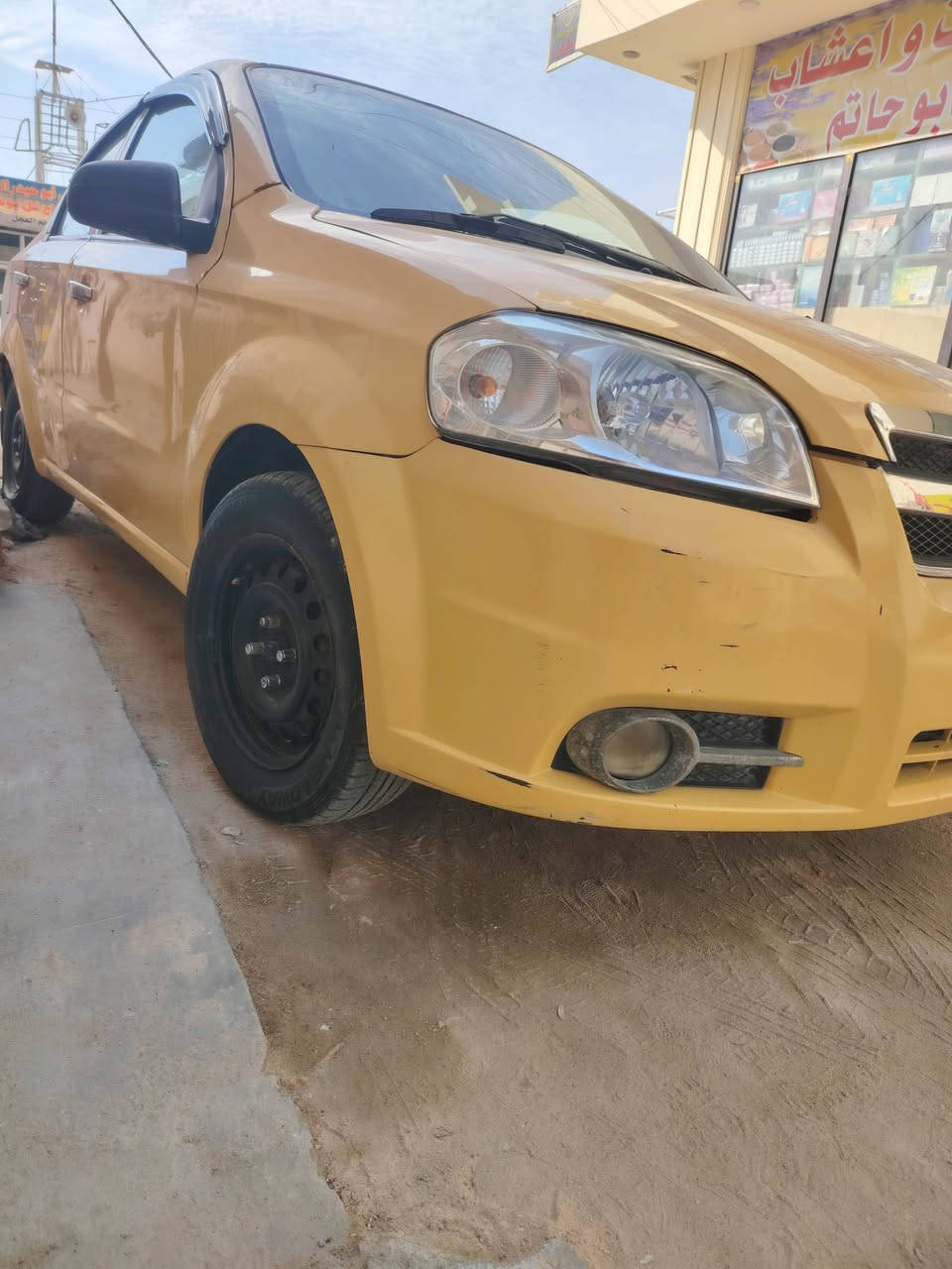 السلام عليكم افيو صفره رقم نجف موديل 2010 السياره بيه امبدل بنيد او جاملغ بدون دواخل امصفره هئه او وغرامات كير عادي السعر 47 او بيه مجال المراجعه ***********
