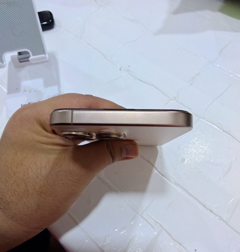 ايفون 16 برو ماكس
جهاز ضمان ماستر نضافته 100‎%‎
بطاريته 92
شاحنته وكامل ملحقاته وياه
للتواصل ***********