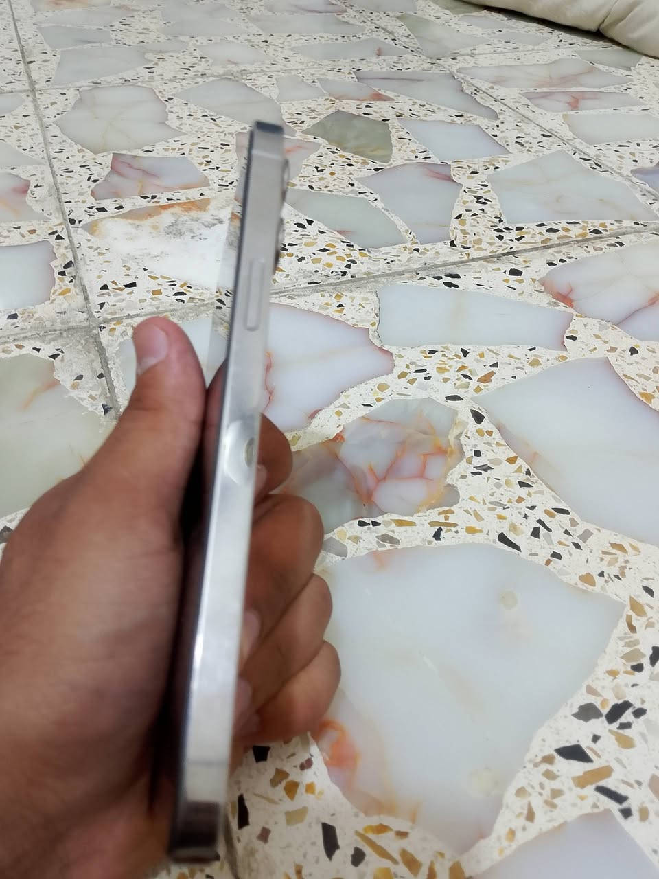 سلام عليكم ايفون ١٢ برو ماكس جهاز جدآ ما مفتوح ابد ذاكره ٢٥٦ بطاريه ٨١ سعر ٤٧٥ الف بي مجال بصيط جدا *********** واتساب متوفر مكاني بغداد حي جهاد
