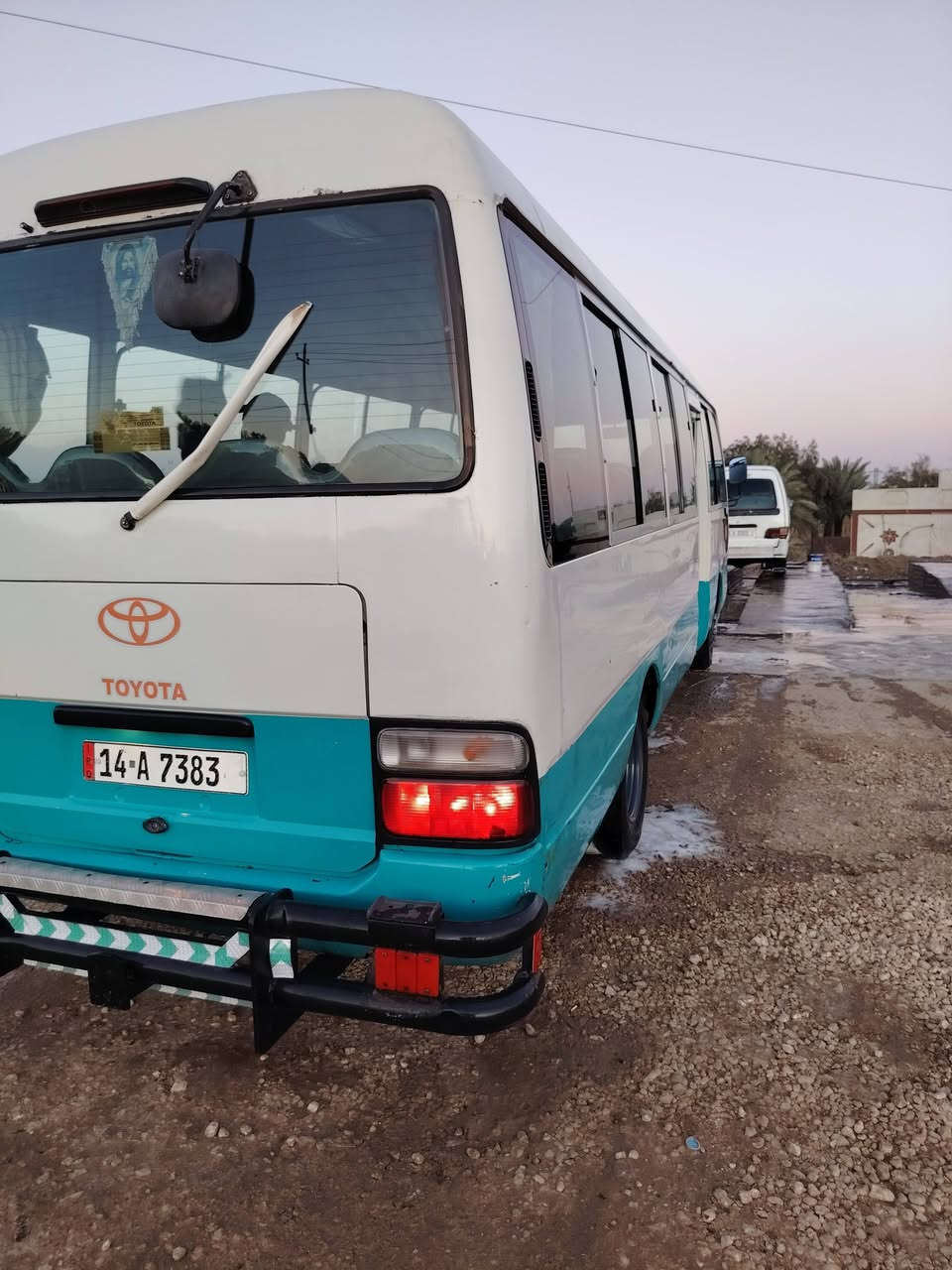 السلام عليكم   كوستر 2004 للبيع  تفاصيل بالفيديو  ***********    السعر   175  وبيها مجال
