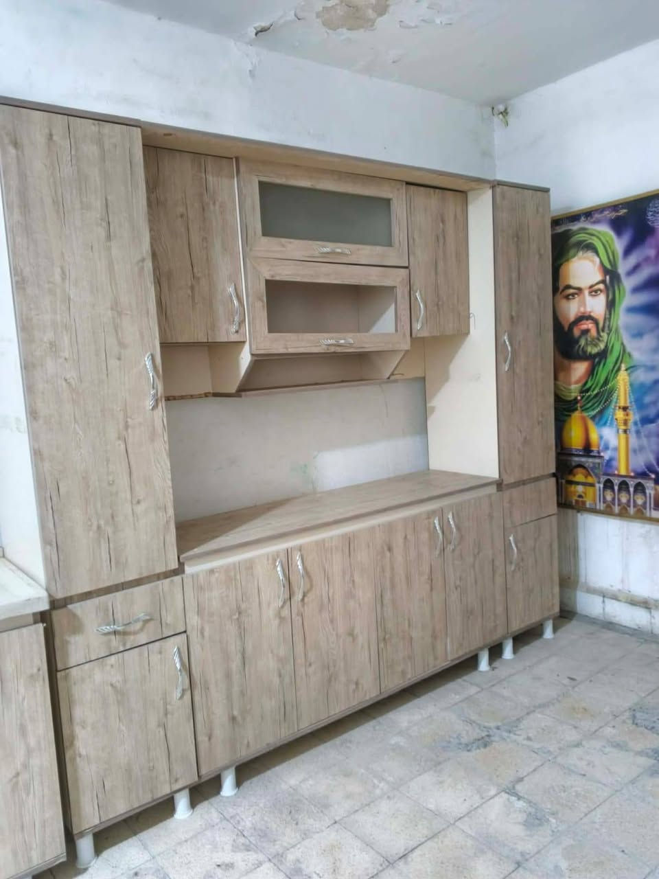 كاونترات باله تركي شغل درجه اولى موديلات حديثه مابيهن اي ضرر  كاونتر ٢ونص متر ويا سنك متر ونص مرمر .ديوانيه .الاسكان .مقابل المعهد التقني ***********
