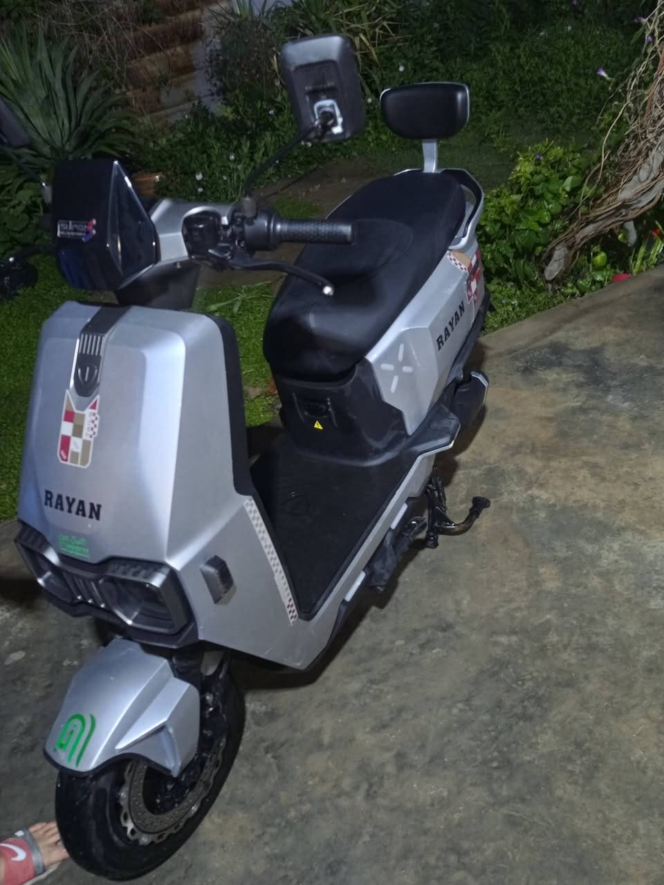 سلام عليكم دراجة وحش الكون فئة vip
6 بطاريات مسطرة نوعية تالج الاصلي 

ملف 1500Wحقيقي 

سرعة الدراجة 60حقيقي 

مستعمل شي قليل كلش

الموديل2026

بصمتين بيها 

زيرو جديدة

عدد بطارية 🔋:6بطاريات مصطرة 

دبل إشارة+إشارة يمنة يسرة+ضوة عالي ناصي +

ترجيع بك بيها وبيها تثبيت سرعه وتكدر توكفها ع بريك الخلفي

العنوان التاجي سعر 875


**إذا كنت صاحب هذا الإعلان وتريد حذفه لأي سبب، رجاءا أرسل رسالة إلى الدعم الفني**