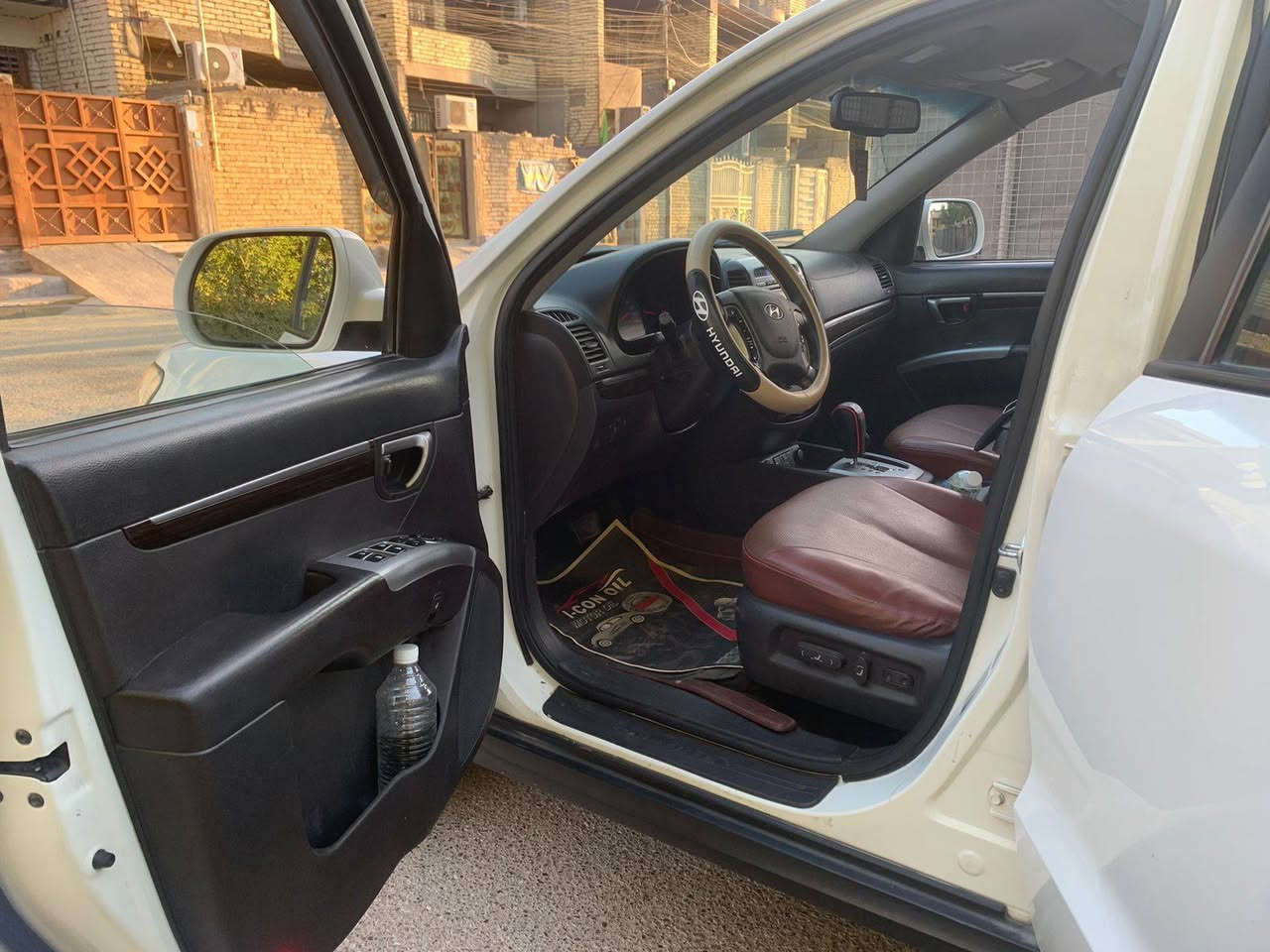 سلام عليكم اخوان رمضان كريم تحياتي للجميع سنتافي للبيع موديل ٢٠١٢ شركه العامه سياره فول مواصفات كير محرك تبريد كفاله سياره صبغ عام لغود شواصي كفاله سعر ١٣٠ عنوان بغداد اتصال ***********
