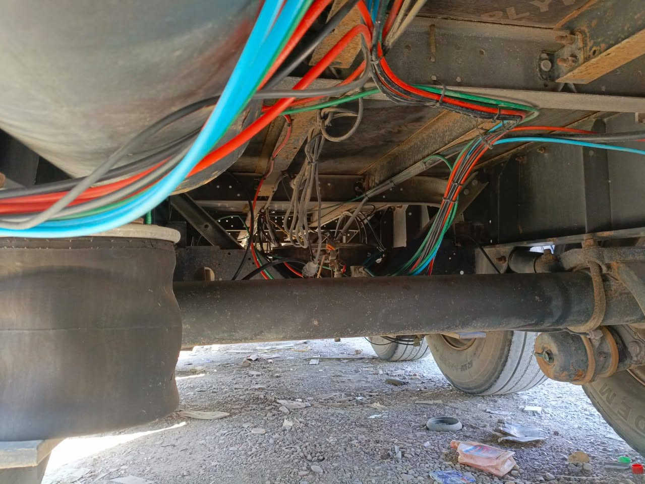 السلام عليكم البيع عربانه  شمتز كنفليز 13/60 عربانه جديده مكفوله  من فطر وكسر السعر 60وبيه مجال العنوان بغداد  رقم الهاتف ***********
