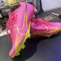 قياس 43 أحذيه أصليه أمزون DHL غير مستخدم  ٣٠ س ع ر ٠٧٧٣٢٧٤٢٨٢٧ المكان ...