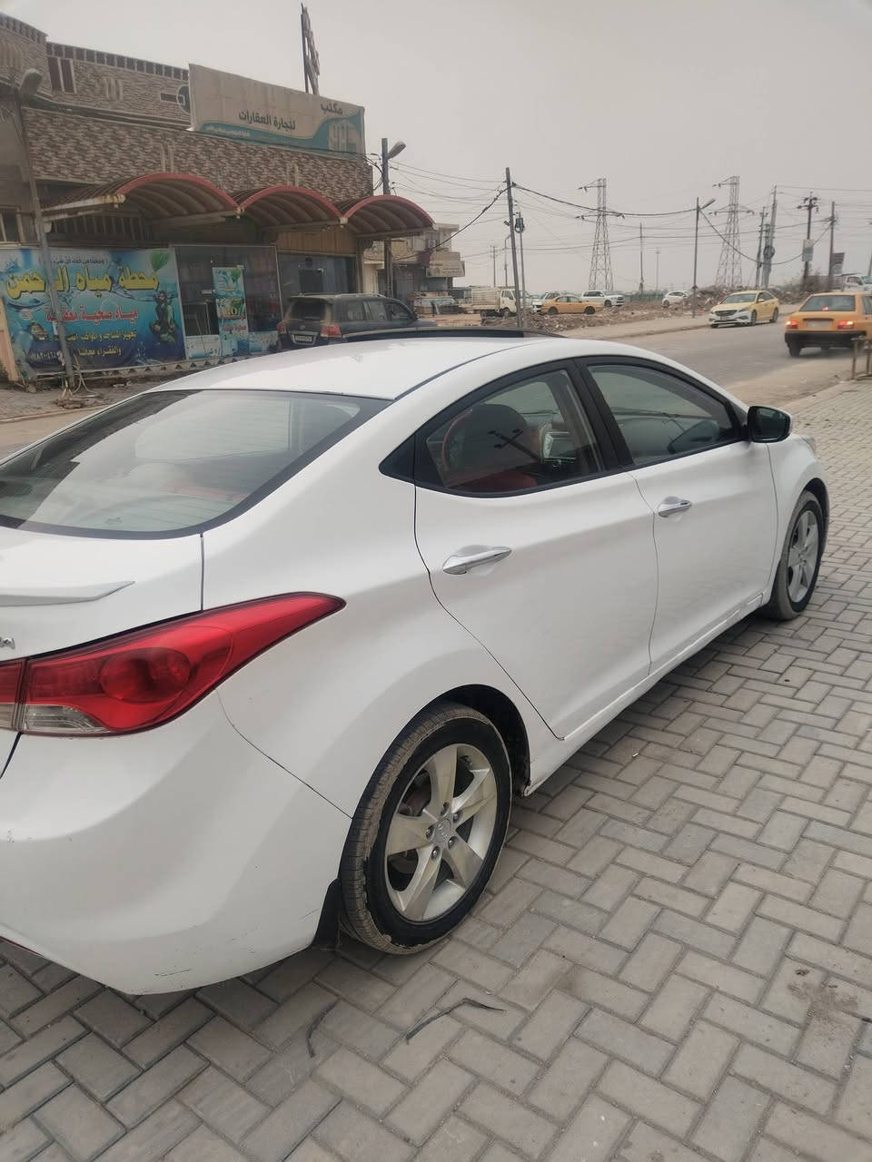 سلام عليكم الانتره موديل ٢٠١٤ مكفوله من الصبغ والتبديل محرك ١٦٠٠ فول موصفات السعر  ١١٨ وبيهه مجال بصيط رقم صاحبهه *********** خاص ما اجاوب اخوان
