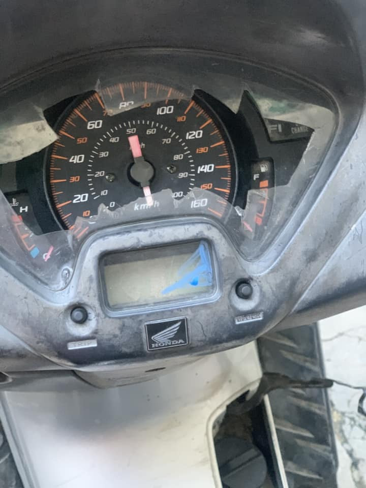 سلام عليكم دراجه فور سايد للبيع دراجه نضيفه وحلوه شغاله لايت عالي ناصي رماش تايرات جدد. دسكات جدد السعر 500 وبيه مجال حك الجيه مكان مدينه الصدر تقاطع الكياره رقم *********** بي وتساب
