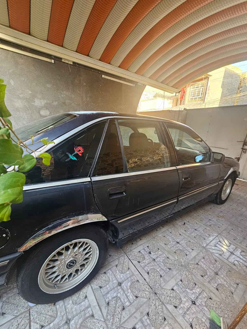 ***********شراي يتصل واني خادم سعر 33
