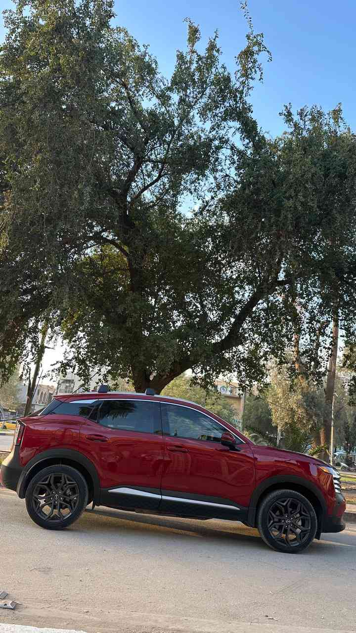 � للبيع نيسان كيكس 2025 الشكل الجديد – وارد أمريكي 🇺🇸
✨ فئة SR فل مواصفات

🔹 محرك 2000 سي سي – 4 سلندر

🔹 ماشي فقط ٢٠٠٠ فقط زيروا (جديدة جدا)

🔹 لون احمر  جميل ومميز 🤍

💎 المواصفات:
فول الفول

بنوراما 

سماعات boos 
سماعات ع الكشن 

السياره بصمتين بيها 

 خمس كامرات 360 درجة

جلد  مع خياطة حمراء رياضية

شاشة كبيرة + شاشة ديجيتال عدادات

إنارة داخلية LED

رادارات أمامية وجانبية

نظام النقطة العمياء

هند بريك أوتو + أوتو هولد

شاحن وايرلس

وغيرها هواية مواصفات فاخرة

📌 الحالة:

جاملغ واحد بدون صبغ فقط بارد وشويه تكحيل 

بدون دواخل

بدون شخط

🧾 رقم الشاصي مرفق مع الصور

السياره كاتي تترقم شمالي فقط

🚗 سيارة نظيفة جداً مكان  بغداد / الاعظميه  / 

للاستفسار اكثر اتصال ب رقم ***********
