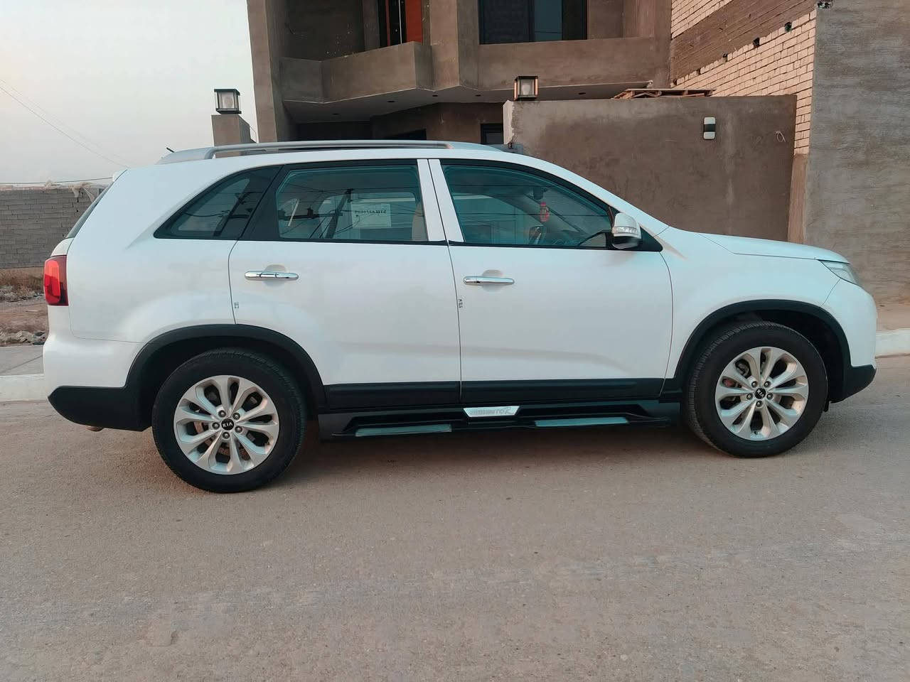 كيا سورنتو خليجيي موديل 2014
مكينه 4 سلندر كفاله عامه

7 راكب
السعر: 165 ورقه 

مكان السياره واسط صويره 
رقم واسط
للتواصل: ***********
