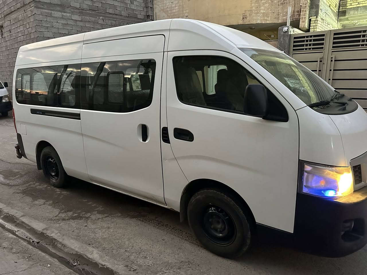 السلام عليكم نيسان أورفان 2015 سياره جديده بس بيهه هاي الطخه بسمي تبريد محور دوشمه يم الجنابي ‭0770 567 5170‬

عنوان بغداد
