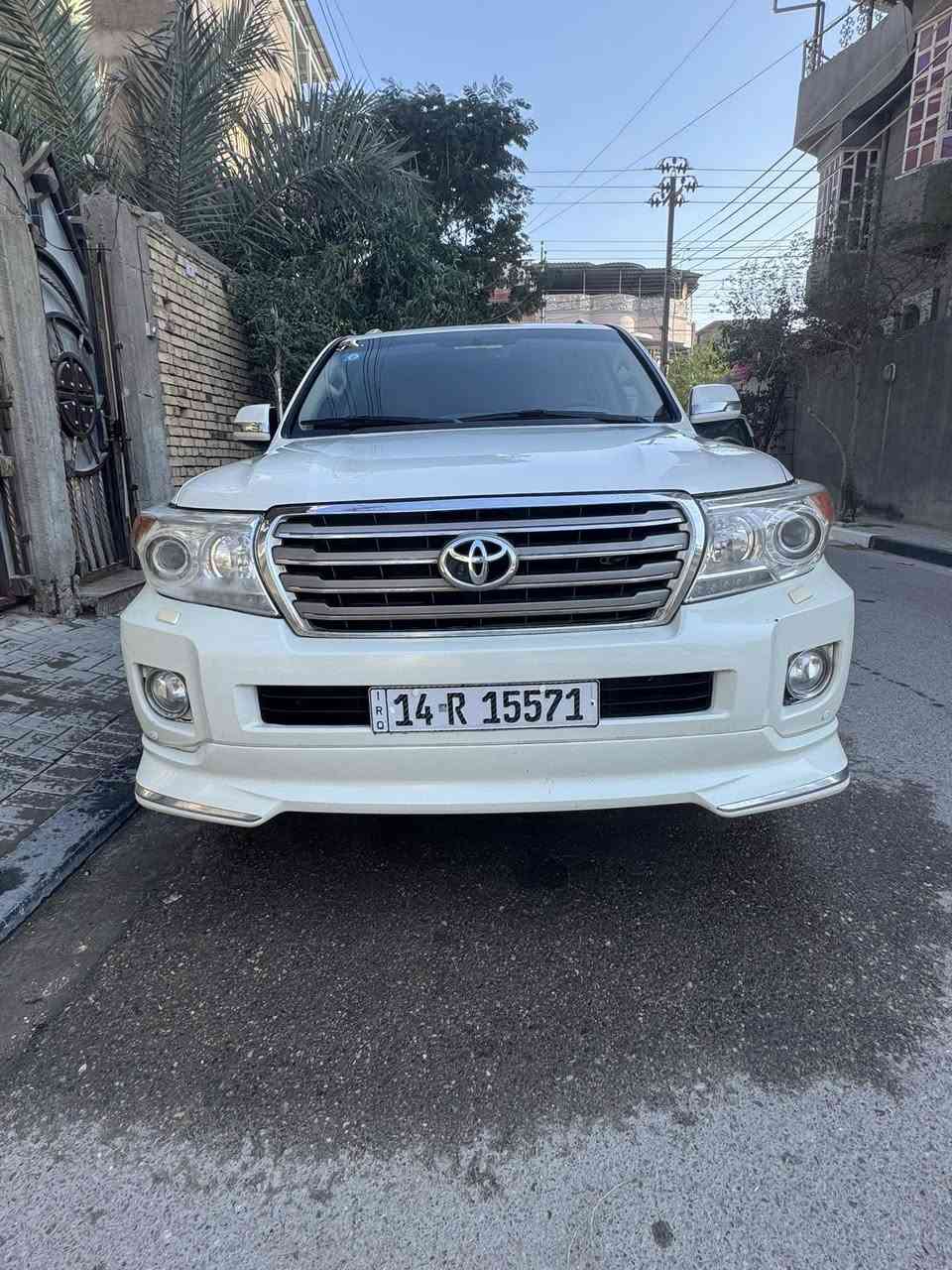 لاندكروزر جكسار  موديل ٢٠١٤  رقم بصره ماشيه ١٩٠ الف كيلو 
ثمانيه سلندر. سياره كفاله من ضربه والحادث والصبغ فقط باردات. ما مبينات. السعر ٣٦٥ ورقه  موجود بالبصره  الشراي يتصل ***********
