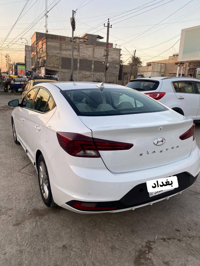 السلام عليكم
النترا 2020 رقم بغداد مشروع وطني تحويل مباشر
 حسيات مري           السعر 160
نضام توقف ذاتي
تحديد مسار 
كير AT
محرك 2000
تخم تاير 
دوشمه عامً 
ماشيه 95
حادث والسونار مرفق بال صور
مكاني بغداد مدينه الصدر 
اللاستفسار ***********
