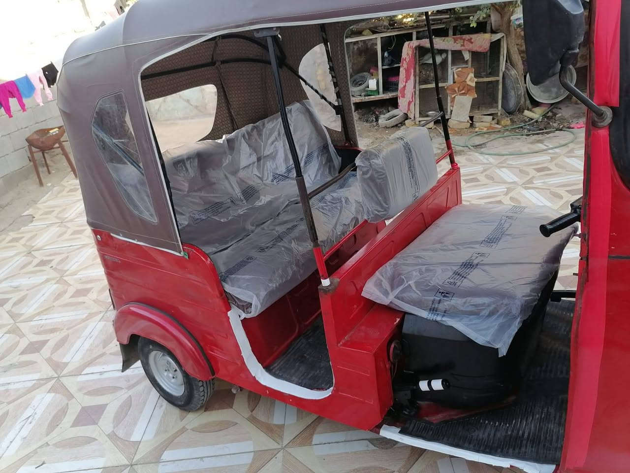 تكتك باجاج 2018 داخله ب19 رقم نكليزي مصبوغه جماليه مكينه 21 مانقصه شي للبيع سعر 4250 وبيها مجال رقم الهاتف ***********
