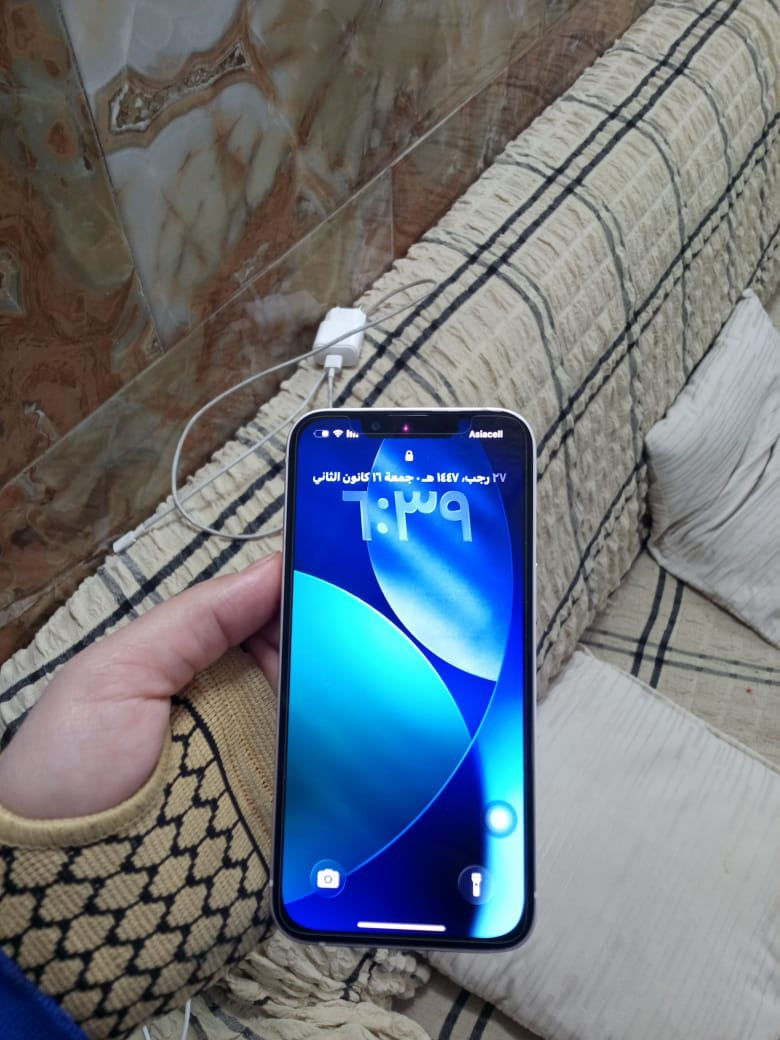 السلام عليكم
ايفون13جهاز نظيف 
مبدل شاشه اصليه ٣خيارات وبطاريه اصليه 
ذ١٢٨
٣٢٥وبي مجال بسيط
***********

