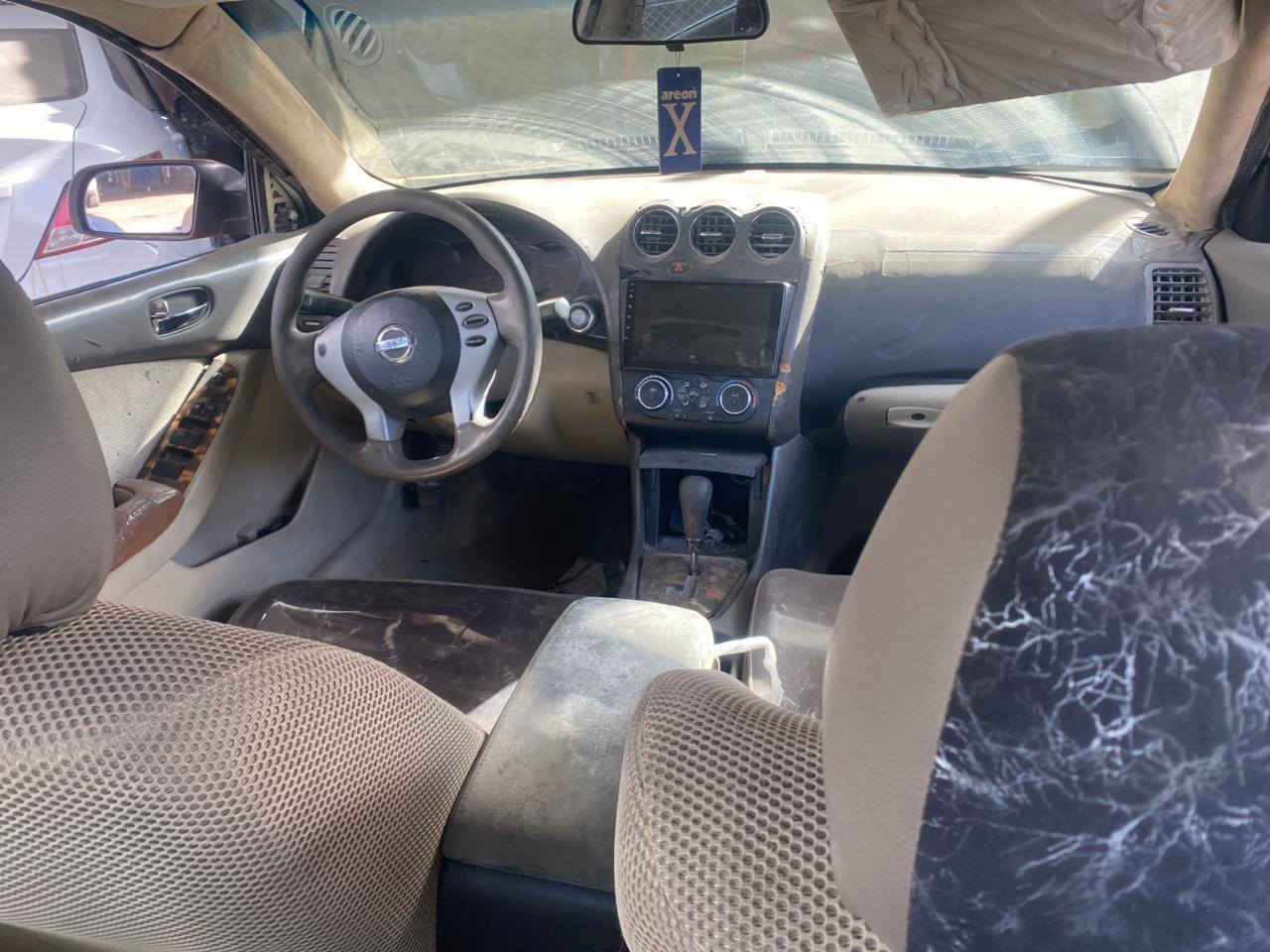 السلام عليكم
نيسان التيما 2009 رقم نينوى تحويل مباشر 
السعر 37 وبيها مجال بسيط 
الرقم ***********
