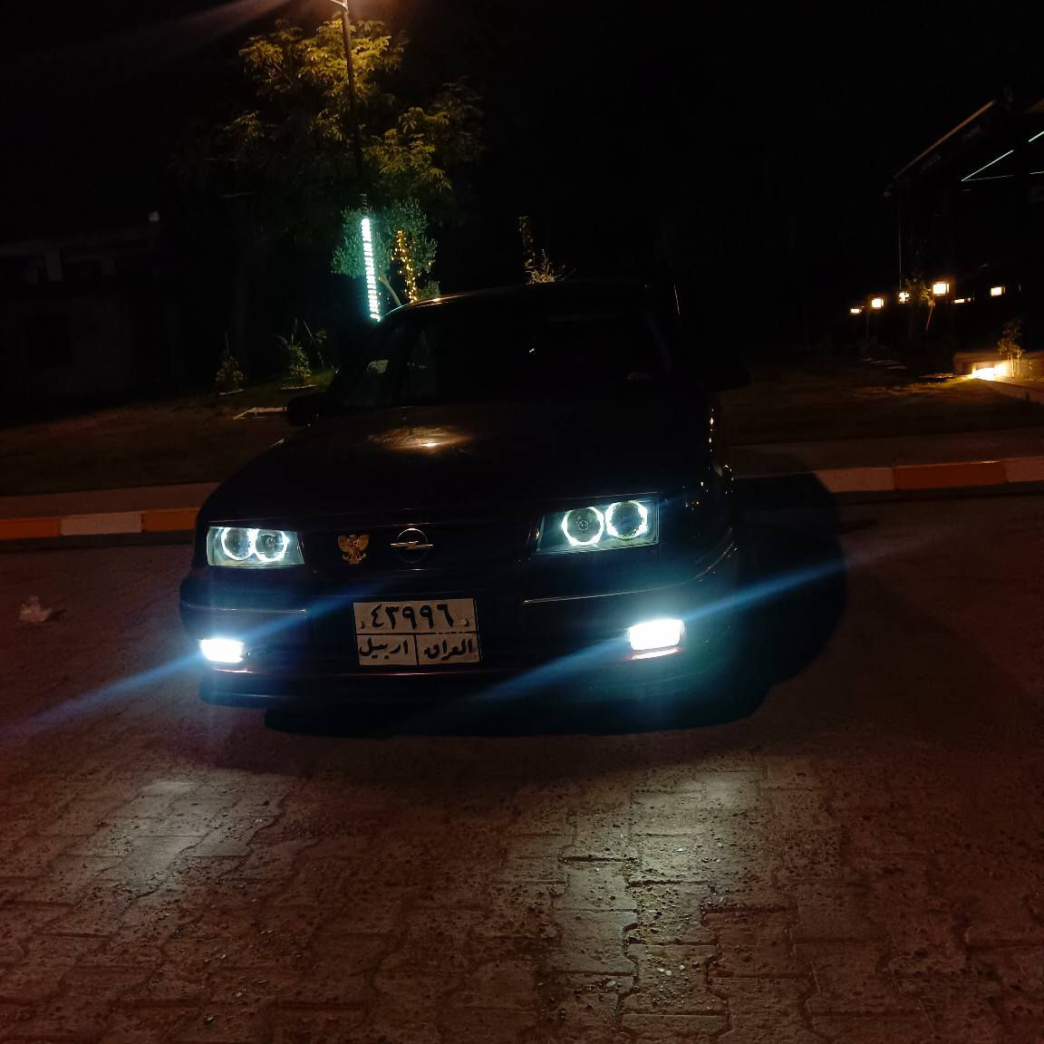 ڤیکترا مۆدێل 93. عام سبوغ بۆ جوانی. گێڕ مەکینە بەشەرت. مەکینە 20گێڕ عادی ویل 95تایەی تازەیە. ناو فۆڕمیکا. ABS. کامل بەشەرت ئیفرۆ ی ئەوڕوبی لەسەر کەپس بەس بەدەنەی گۆڕاوە. نامە بنێرن *********** أربيل, العراق
