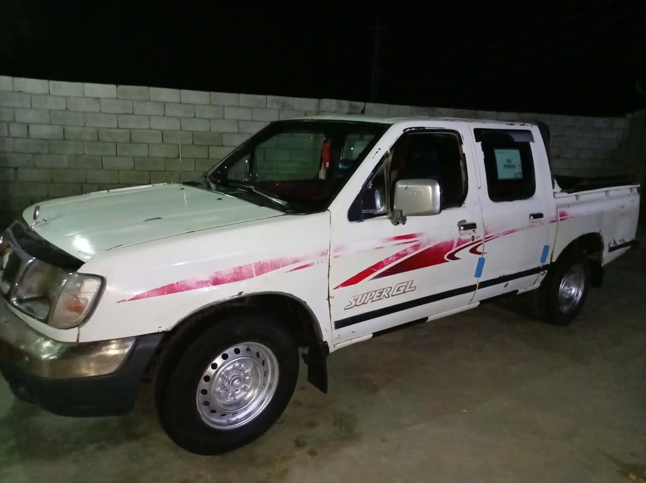 نيسان موديل ٩٩  مكينه جديد
كير حداد تخم تاير كله جديد كهربايات
رقم بصره  راعيه يسوي وكاله
سعر ٣٨  تصل ***********
