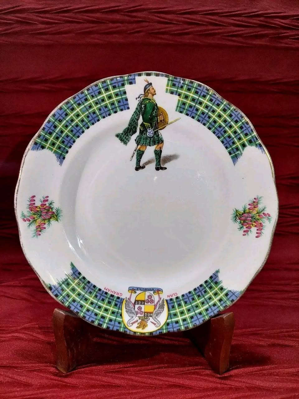 صحن إنجليزي للديكور كلش أنتيك،يصور أحد المحاربين القدامى وبتفاصيل رائعة
القطر : 16 سم
السعر : 4 الاف


**إذا كنت صاحب هذا الإعلان وتريد حذفه لأي سبب، رجاءا أرسل رسالة إلى الدعم الفني**