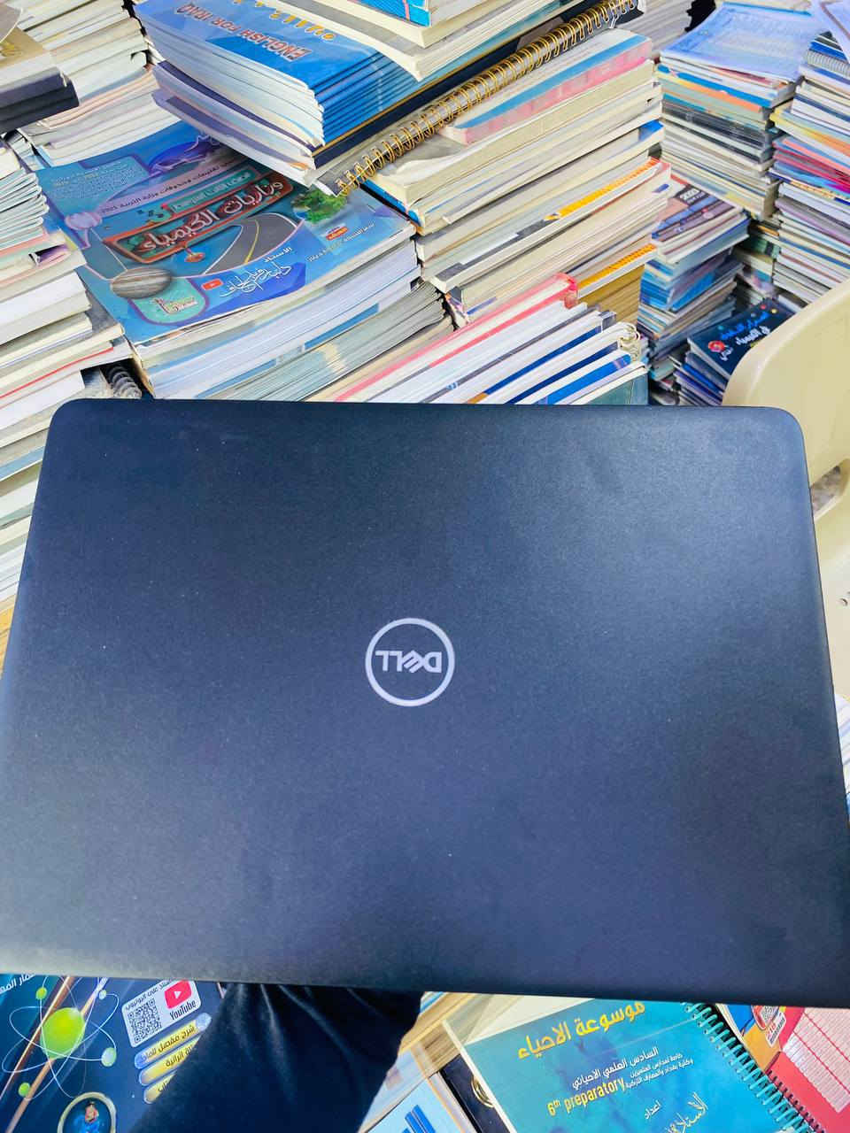 لاتبوب للبیع سعر 235 كور i5 الجيل الثامن بـ 250 ألف رام 8 هارد 256 SSD كارت شاشة 4 GB لابتوب DELL أمريكي أصلي بنسبة نظافة 100%.
لابتوب للبیع سعر 235
 تواصل ***********
 كور i5 الجيل الثامن بـ 250 ألف رام 8 هارد 256 SSD كارت شاشة 4 GB لابتوب DELL أمريكي أصلي بنسبة نظافة 100%.

🟩 المعالج كور i5 الجيل الثامن 
🟩 رام 8 GB نوع DDR4
🟩 هارد 256 SSD GB السريع جداً
🟩 شاشة 14 إنج
🟩 كيبورد عربي إنكليزي
🟩 كاميرا أمامية
🟩 كارت شاشة داخلي Intel حجم 4 حجم 
🟩 منفذ USB عدد 2 - HDMI - LAN - SD - سم كارد 
🟩 بطارية أصلية ضمان ساعتين فما فوق مع شاحن أصلي
