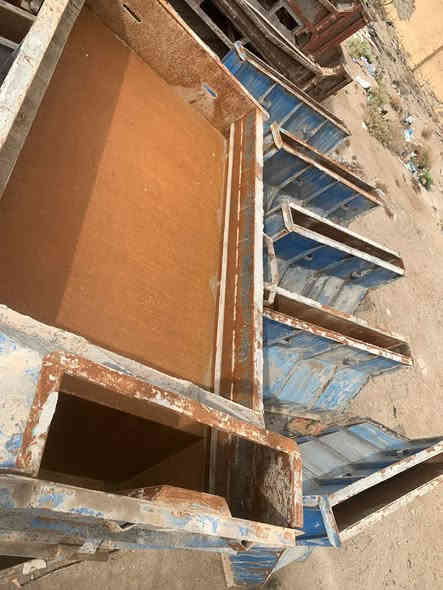 للبيع قوالب صب كونكريت جداري وارضي 
تي وول
درجه النضافه 99بالميه استخدام شهر واحد فقط 
***********
البصره
