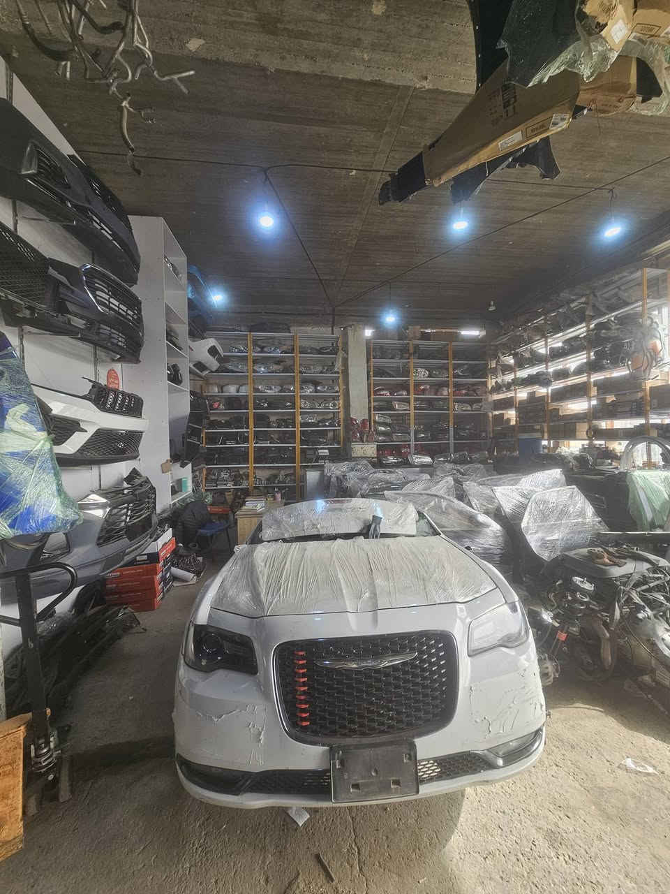 مجمع العيساوي
كربلاء الحي الصناعي شارع الكرينات 
***********
