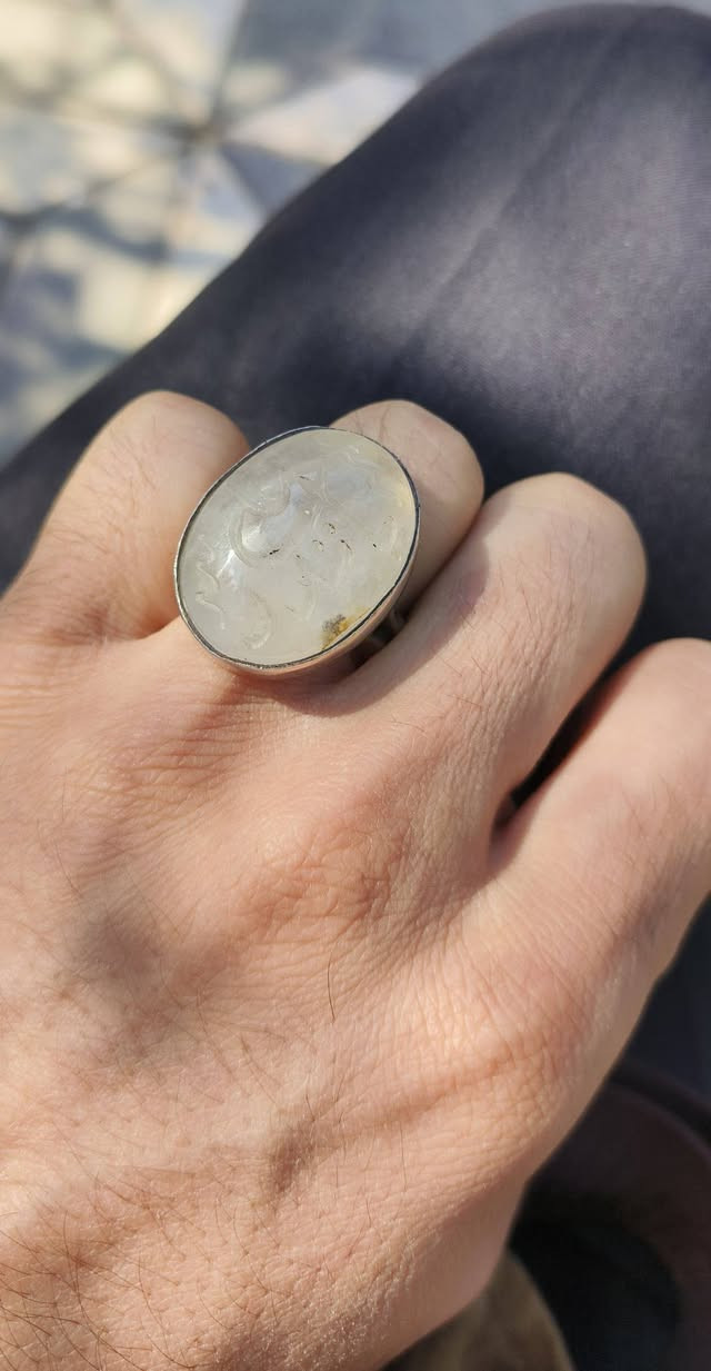 اللهم صل على محمد وآل محمد در نجف مشروط شرط قديم فضة ٩٢٥ درجة أولى ثقيل قياس ٣١ قطعه خشنة انتيكة ما مملوكة الجناية تفيدكم منقوش الاسم المباركة يا علي مدد السعر بلاش مع توصيل ب٤٥ ألف قفل فقط بيع بدون عملة وسعر ثابت للطلب خاص + هدية


**إذا كنت صاحب هذا الإعلان وتريد حذفه لأي سبب، رجاءا أرسل رسالة إلى الدعم الفني**