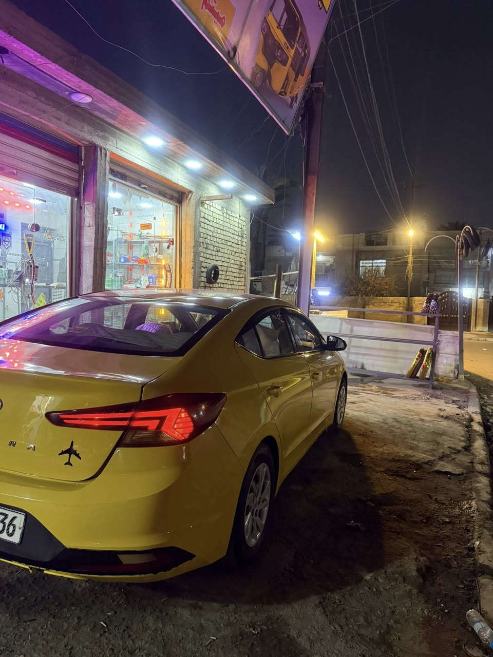 السلام عليكم شباب الانتره مديل 2020
حادثها تبديل بنيد فقط 
وبعراق بيها ضربه ب جاملغ خلفي وقبق جنطه 
سياره مكينه 2000دوش
كير AT
السعر 119 بيها مجال قليل 
رقمي ***********
