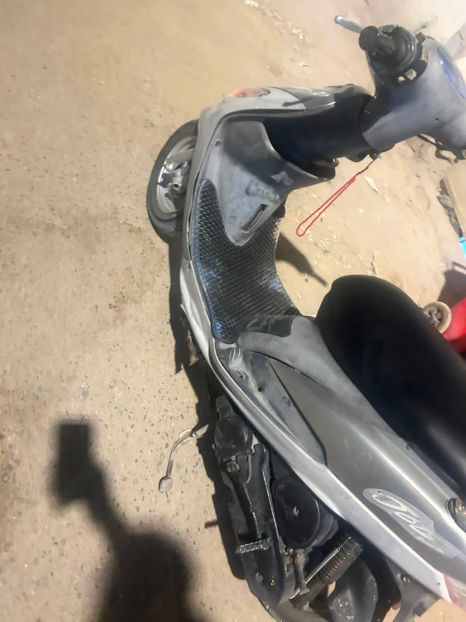 دراجه ماكس قجمه للبيع
الدراجه مامفتوحه شلعه معدل طيران بلاديه انوه من جديد
اخوان الدراجه كهربائيات شغاله عوزها براغي للسلف لان طاكات و قمجي للعداد مالسرعه كيج للبانزين شغال مكاني شارع الوفود السعر ٧٥٠ والماعنده يشلع عيوني رقمي ***********
