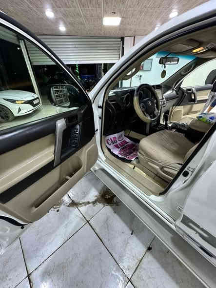 •تويتا برادو2013 TXL محدث 2017 فقط لحايه  
• فول مواصفات  
•محرك 6 سلندر 4000 مكفولة من الصبغ عدا كرده بسيطه جداً  قرب قبغ البانزين تعديل بارد وكارت 
•رقم بغداد (تحويل ثاني يوم ) 
♕••مواصفات••♕
♕ماشيه 170
♕كشنات جلد
♕فور ويل 4x4 + مانع انزلاق
♕حساسات خلفية 
♕تحكم ستيرن جهتين 
♕كاميرا خلفية 
♕ تثبيت سرعه
♕نظام انحدار 
♕نظام ايكو 
♕مري شفط كهرباء
♕اشاير ترحيب 
 ♕3 قطع تبريد
♕لايت عدسة زنون  
 ♕ثلاجة
فتحه سقف
+ بعد موجوده مواصفات ما مذكوره 
السعر 300 $ وبيها مجال بسيط
بغداد - الراشديه
الرقم : ***********
