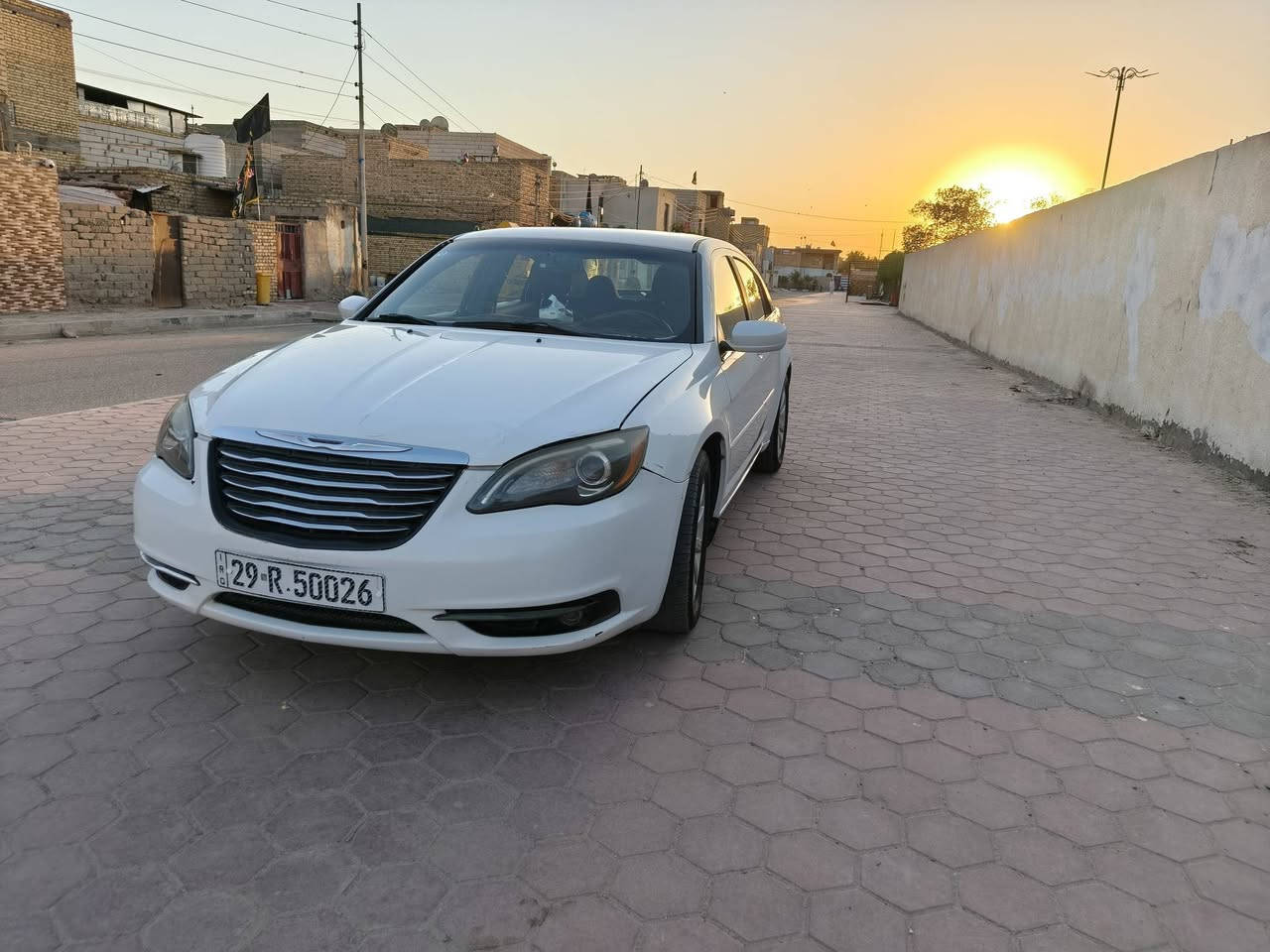 للجناية . .
عدادها يقرأ  68 . الف 

موديل 13.  محرك 3600 وكير مكفولات . 

كشر ابيض ناصع نظيف ضربتها جاملغ خلفي فقط . 

بيها منظومة غاز 60 لتر

انسى الصرف يعني .

تبريد  ثلج . تدفئة .

فتحة بالقمارة. 

شاشة قلاب.  كامرة حوادث دش كام

كامرة و حساس رجوع .

كشن كهربائي .

حدادية امامية 100%

خلفية. 70%

دواخل 100%  

تخم تاير 

سماعات سستم صوت .

گزوز رياضي . طرب علريمونت. 

وبعد مواصفات. 

سنوية 2030. هزه شهر 8

شرط البيع المداور. 

سعرها.  80.

للاستفسار .

***********

ناصرية.
