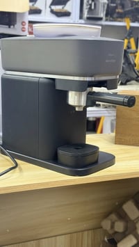 مكينه قهوه اسبرسوا من شركه فلبس مستخدم نظيف بسعر   رقم واتساب077738583...