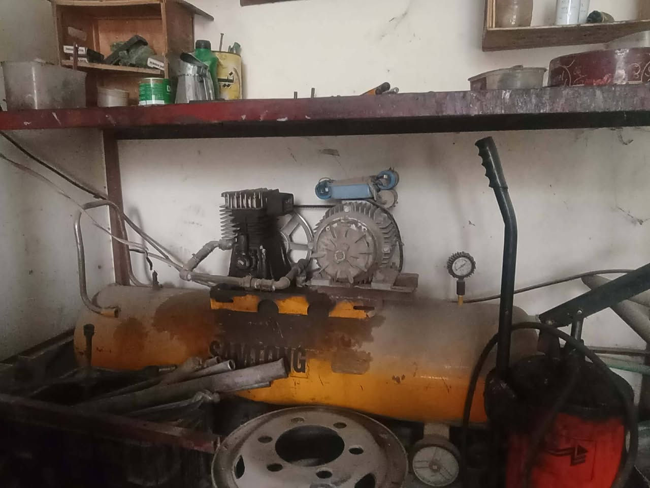 غراض محل بنجرجي كامله للبيع للستفسار***********مكلف بنشر
