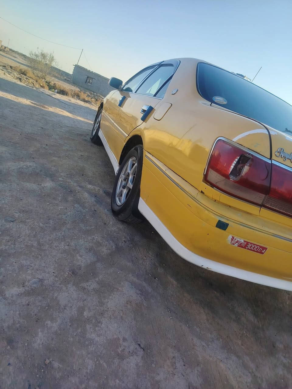 سلام عليكم
ملكه للبيع موديل 2005 كصه 

رقم بغداد احمر وكاله فقط 
مكينه و كير جدد حداديه حلوه 
تخم تاير جدد سياره جاهزه من كلشي
مكان سياره ميسان كميت انتصل و دلل
***********
