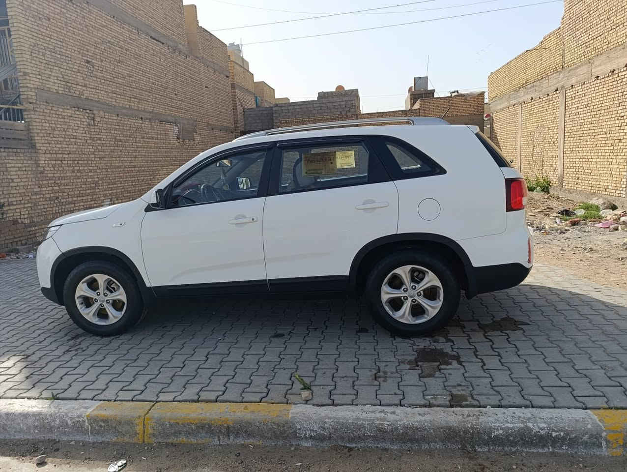 السلام عليكم للبيع سورنتو 14 خليجي 4 سلندر  7 راكب تبريد 3 قطع مكينة كير   مكفولات بيه فقط خدوش وصبغ في جاملغ امامي  وسط السعر 145 بيه مجال بسيط للاستفسار اكثر ***********
