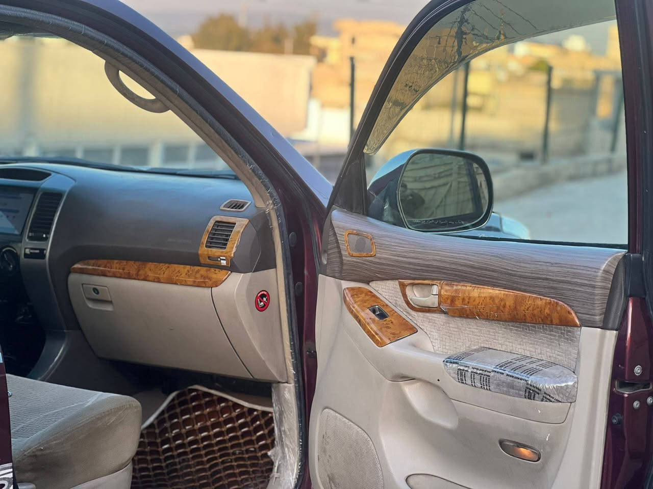 تويوتا برادو موديل 2005 – خليجي
المحرك: 4 سلندر 2700
الممشى: 240 ألف كم حقيقي
عدد الركاب: 7 ركاب

🟪 السعر  :: الطلب في التعليقات ويوصلك مباشرة ✍️ 📩

المواصفات:
طقم تايرات جديد
3 قطع تبريد
دبل أكسل
شاشة
كاميرا
حالة السيارة:
بدون صبغ وبدون ضربة
ما عدا بونيد صبغ بسبب جارد
السيارة نظيفة وجاهزة للاستخدام.

رقم صاحب سيارة
 رقم موبايل ***********كوراك ***********اسيا
