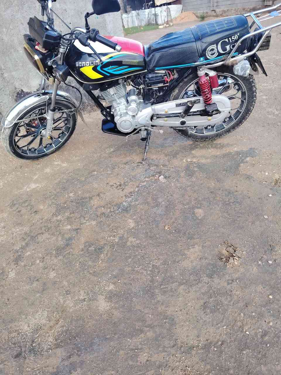 ماطور سيفان للبيع موديل 24 السعر 700العنوان القريه العصريه الهاتف ***********
