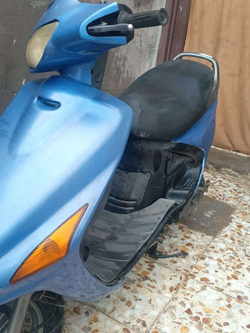 السلام عليكم عيني 
شباب درجه للبيع نوع الدرجه (فراشه)  ياباني باله

درجه كافله عمه من كلشي فقط كفرات تعبانه 

مكاني كربلاء طويريج الحولي 

السعر الدرجه ٥٥٠ وبيه مجال حك الجيه 

الاتصال ***********

***********
