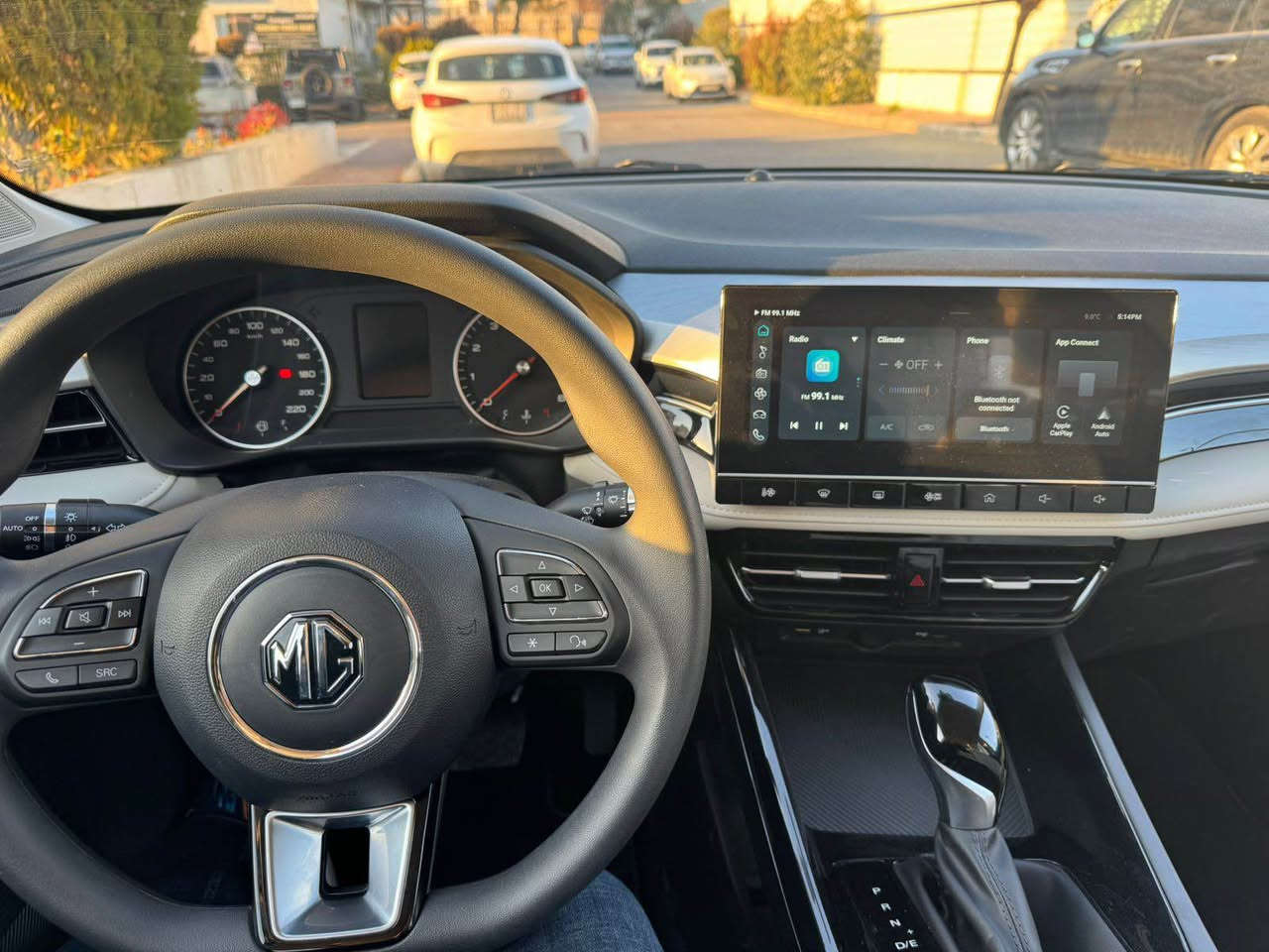 ‏‎‏‎ئێم جی ٥ پڵەس/MG 5 Plus
‏‎‏‎‏‎مۆدێل ٢٠٢٥ مکینە ١.٥
‏‎‏‎‏‎٦ ساڵ يان ٢٠٠,٠٠٠ کم ضمان لەلایەن شه ريكه 
‏‎‏‎‏‎
‏‎‏‎مواصفات خلیجی کۆمفۆرت ‏‎نیو مواصفات،بەصمە، ئۆتۆهۆڵد و برێک کارەبایی، لایت زینۆن، ویلکپ ١٦، ئیشارەتی سەر ئاوێنە، شاشە، حساسات، لید، تبرید مرکزی، تحدید سرعە، تحکم ستیرن، حساس تایە، سوکان ڤۆلیۆم ،بلوتوث، تبرید الکترونی، ناو زەرد، ئەی بی ئێس، ٢ ئەیرباگ، قوة حصان ١٠٨.
ژ.م ***********📞 السليمانية, العراق
