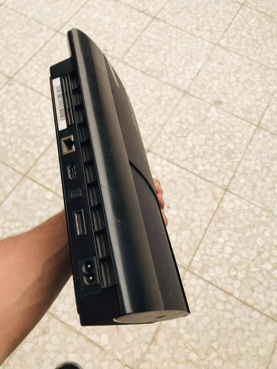 Ps3 super slim
Hen
مع كامل ملحقات 
واير اج دي
واير كهرباء
واير شحن جوستك
جوستك عدد أثنين
يحتوي على ٦٥ لعبة 
مكاني بغداد  السعر ١٥٠ قابل للتفاوض البسيط
***********
