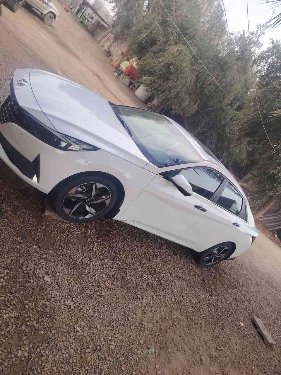 السلام عليكم
النترا 2022. رقم بغداد جديد (بسمي) 
خليجي
مكينه 2000
 فول مواصفات
سياره مكفوله عدا كارت بل باب فقط
***********
مكان كربلاء
