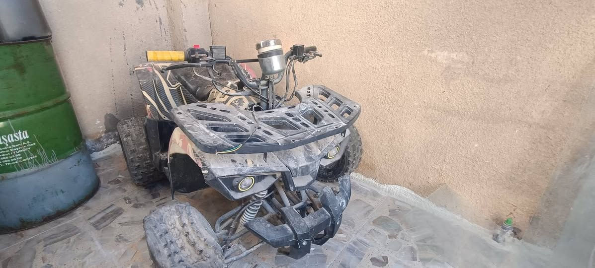 السلام عليكم ورحمة الله وبركاته دراجة رباعيه للبيع السعر 450بي مجال مكان كربلاء حي  العامل 
*********** بي واتساب
