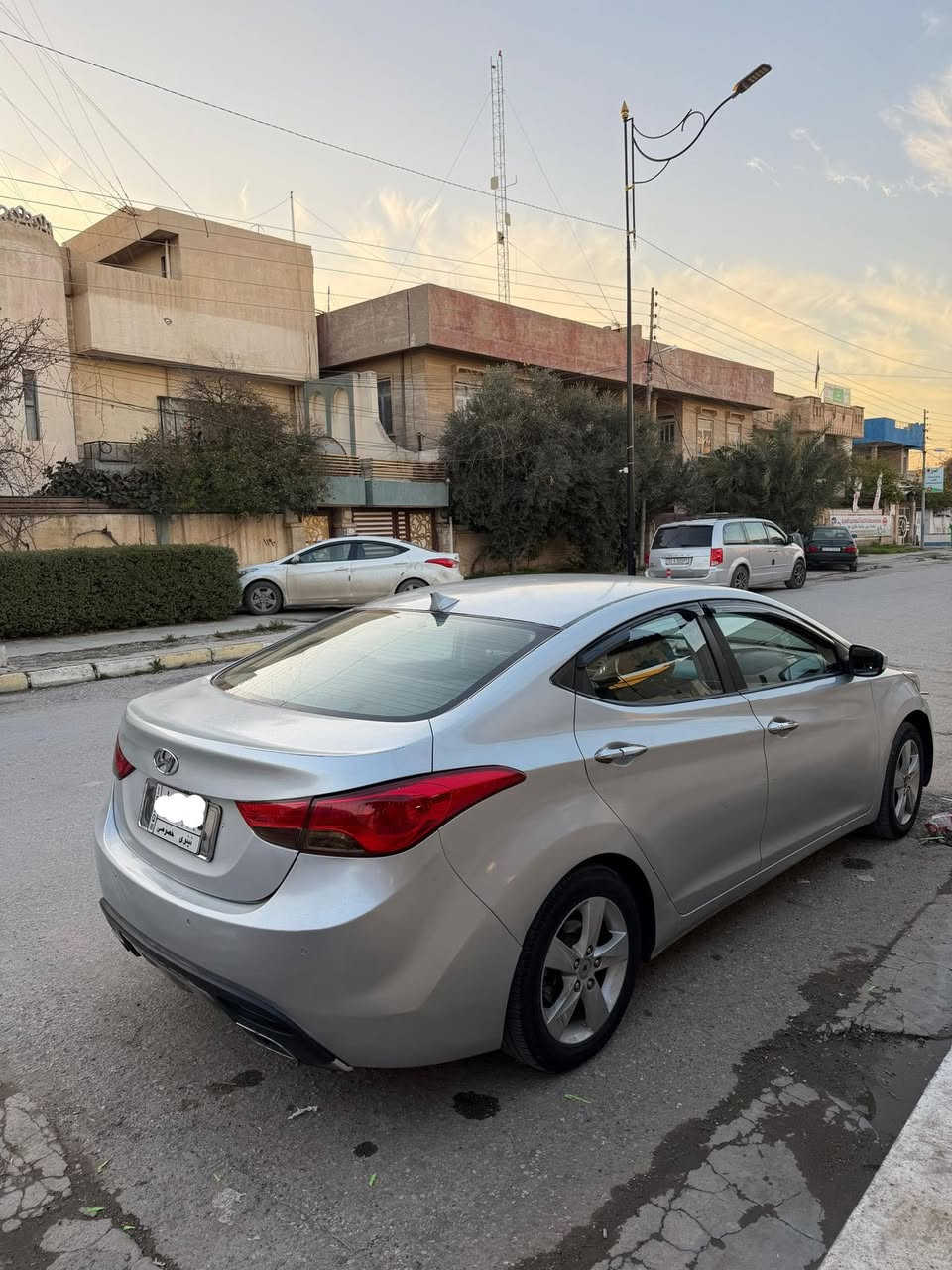 افانتي2012 وارد كوري
مصبوغة عام بدون اي ضرر او ايرباك  تلقيطات بسيطة معجون
محرك  جي  دي اي 16 gdi اثر  نفخ بدون اي تنقيص
تبريد ثلج ماشية 185
8 ايرباك 
تحكمات ستيرن 
شاشة كامرة
لايت زنون 
اشاير مري 
داخل اسود جديد ورصاصي غرفة السيارة جديدة 
حدادية + تاير جديد
رقم نينوى الماني شرط التحويل سيارة كلش نظيفة واحلى من الصور
ترهم مراوس مع احدث وفرق 
او بيع نقد فقط 
السعر 89 ورقة ($8900 )
***********
*********** واتساب + اتصال
مكاني موصل الايسر
