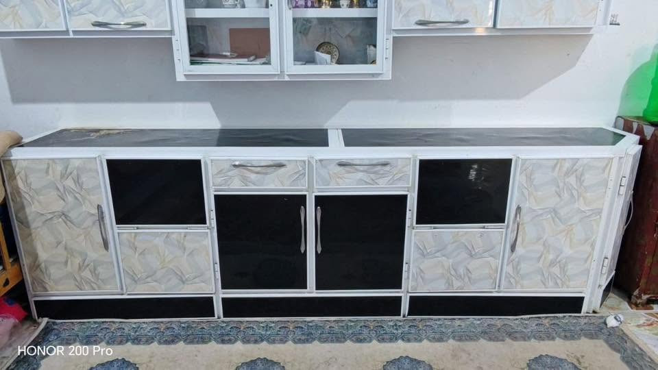 السلام عليكم كاونتر للبيع 3متر مع سنك مرمر متر ونص ***********
