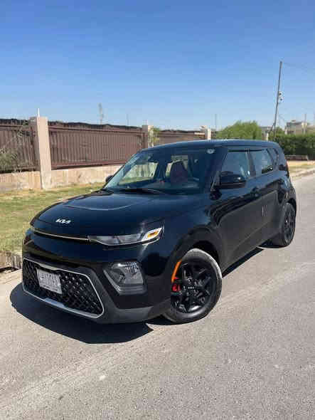 السلام عليكم كيا سول22 للبيع وحادثها بسيط رقمها بغداد انكليزي بية توقف ذاتي ومانع انحدار واوتو درايف واطفاء ذاتي ورادارات وبعد بيها هواي شغلات مكاني بغداد الدورة ‭0783 510 8932‬ سعرها 150 وبيها مجال
